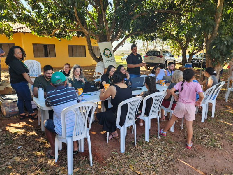 Van_dos_Direitos_-_Cidade_dos_Meninos-3.jpg