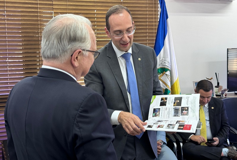 Dr Pedro Ministro Fachin revista