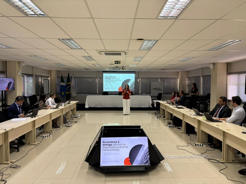 Dra Eni palestra ejud saude