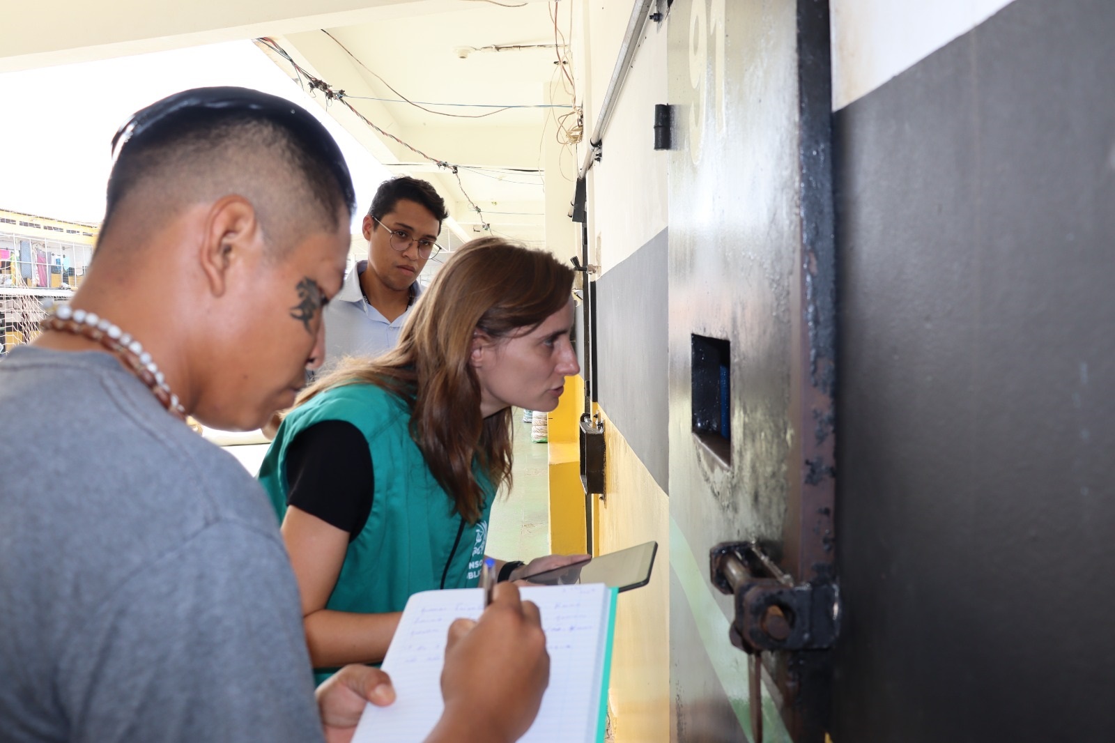 Defensoria garante escuta em língua originária durante inspeção em presídio de Dourados