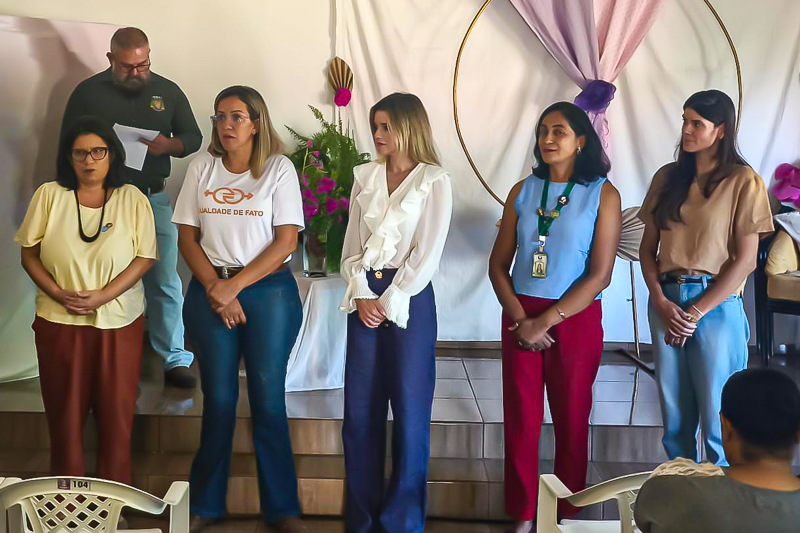 Onibus Lilas SGO dra. Juliana Esteves 1