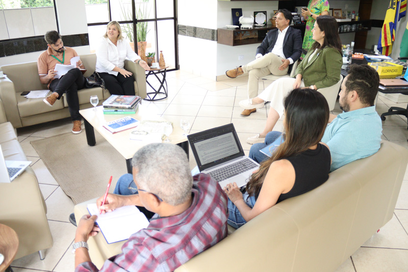 Reuniao UFMS dra. Renata 1