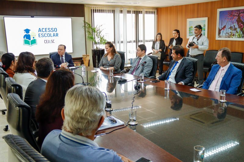 Defensoria participa do lançamento de plataforma para acesso a vagas escolares